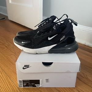 W Air Max 270 | Women’s Sz 9.5